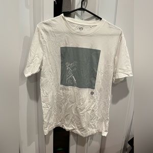 uniqlo limited edition satoru gojo jujutsu kaisen tshirt (will iron if bought)